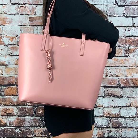 kate spade Handbags - Nwt Kate Spade Karla dustpeony tote
